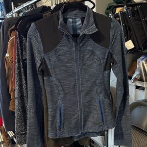 Women's Gray and Black Jacket